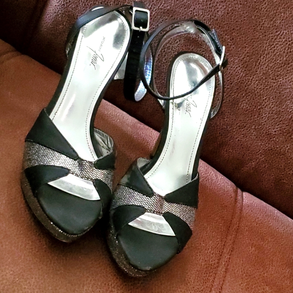 Jacqueline Ferrar dressy sandals black, silver 8